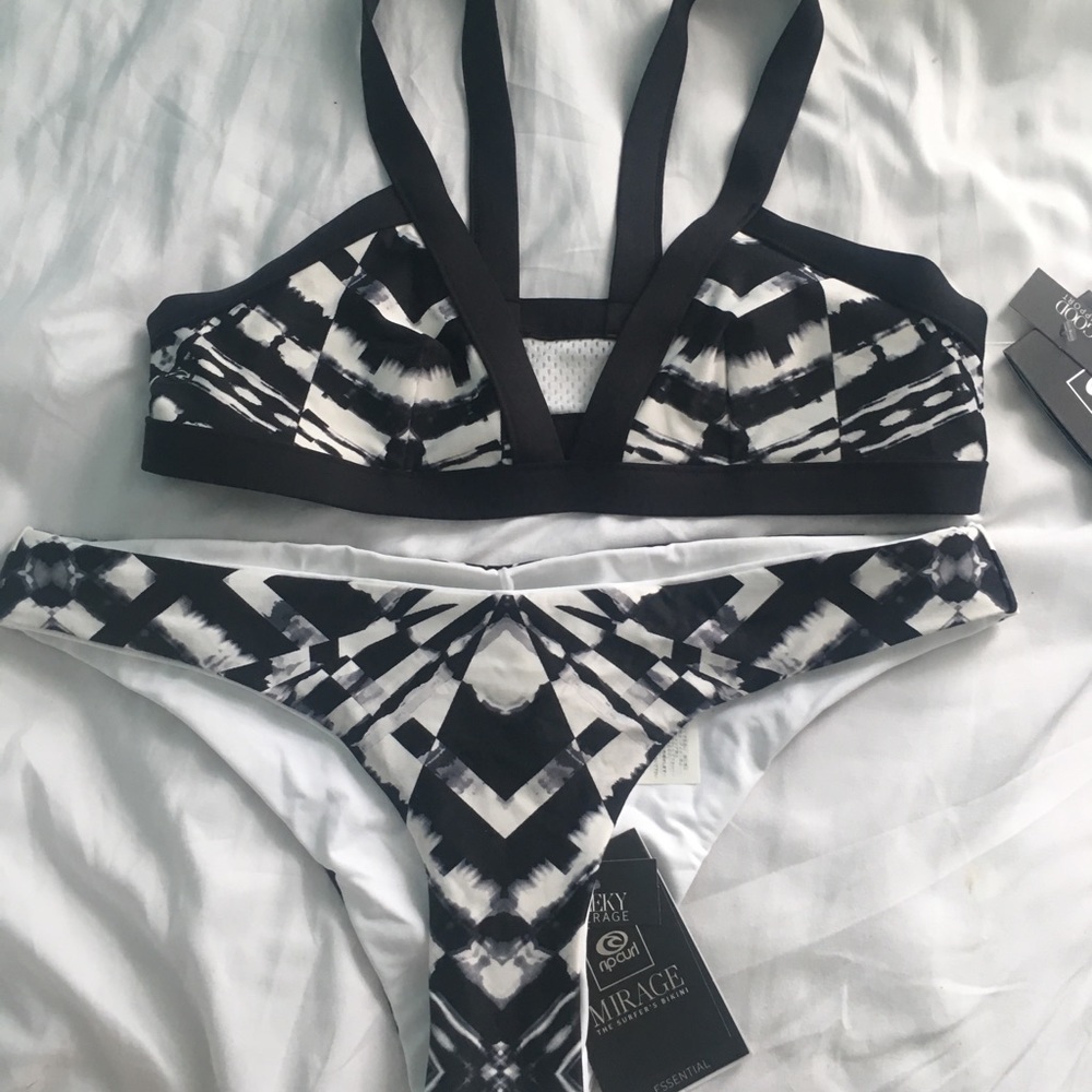 Ripcurl mirage chakra bikini top